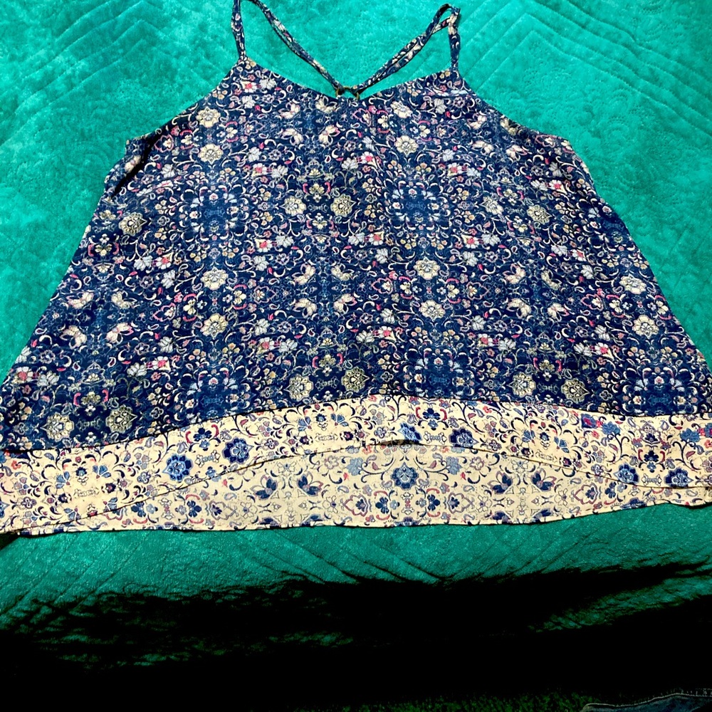 Lady’s size large Maurice’s tank top